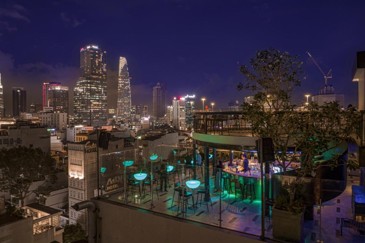 La Siesta Premium Saigon Hotel Ho Chi Minh City Exterior photo View from the rooftop bar