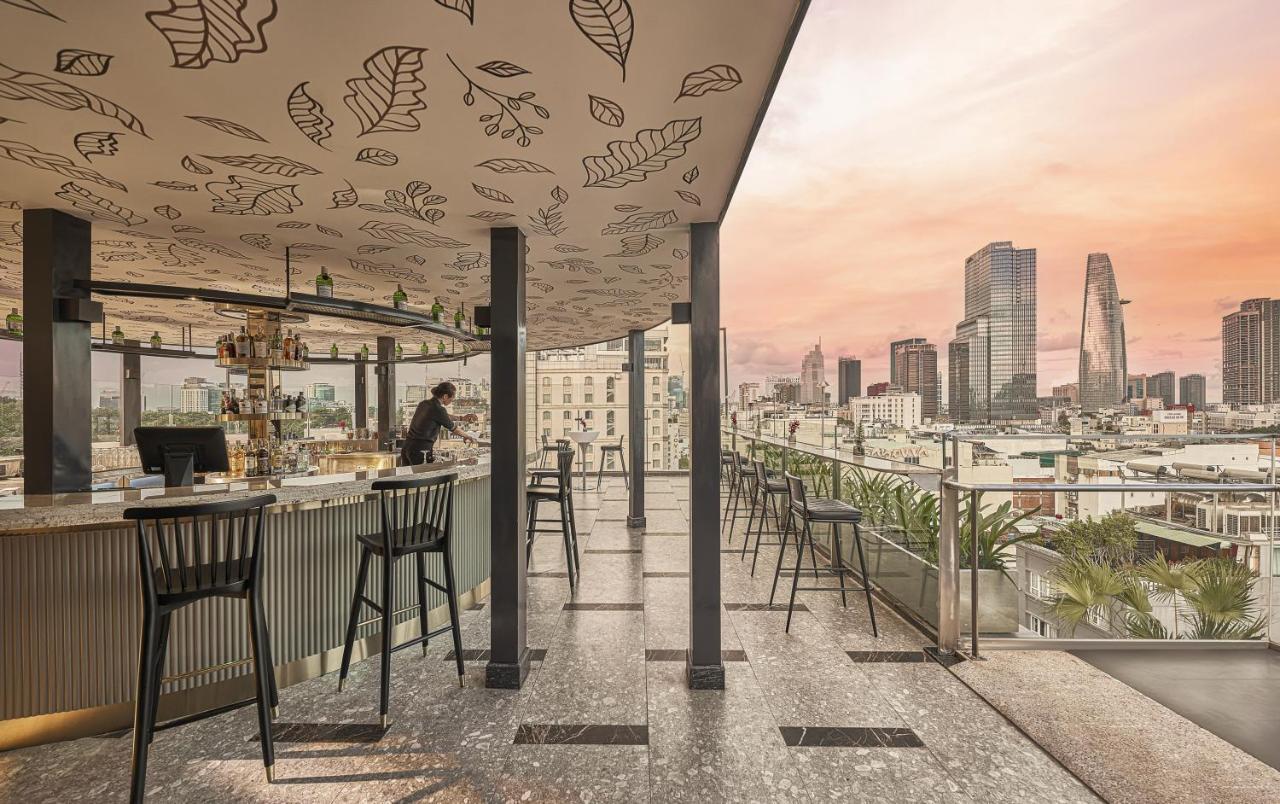 La Siesta Premium Saigon Hotel Ho Chi Minh City Exterior photo The rooftop bar