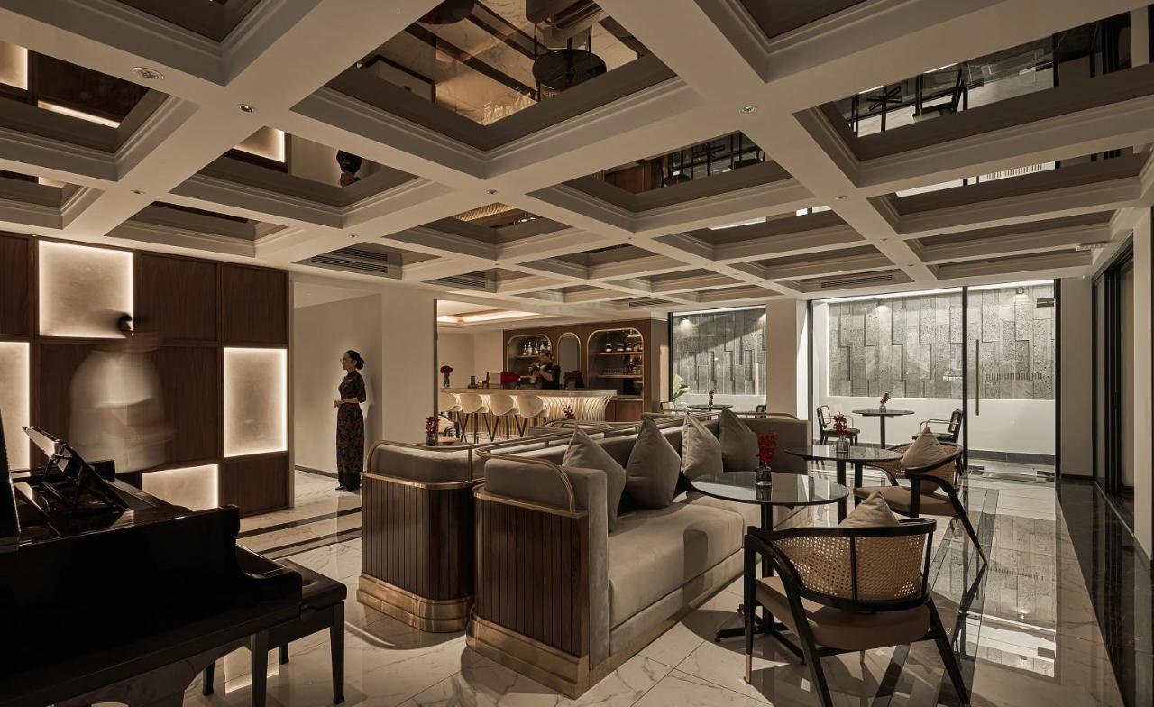 La Siesta Premium Saigon Hotel Ho Chi Minh City Exterior photo The interior of the lounge