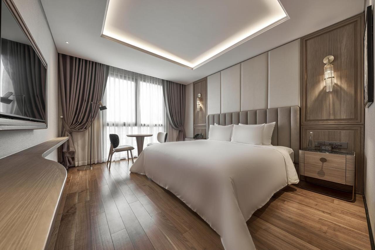 La Siesta Premium Saigon Hotel Ho Chi Minh City Exterior photo